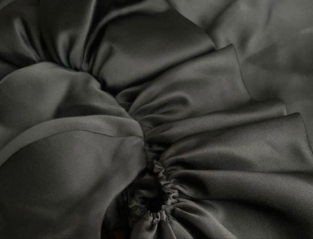 ドレスプロダクション　オフショルダー Aライン ブラックドレス