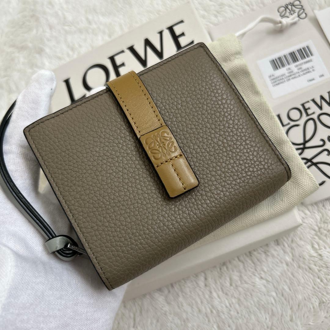 【美品】ロエベ コンパクトジップウォレット　二つ折り財布 LOEWE