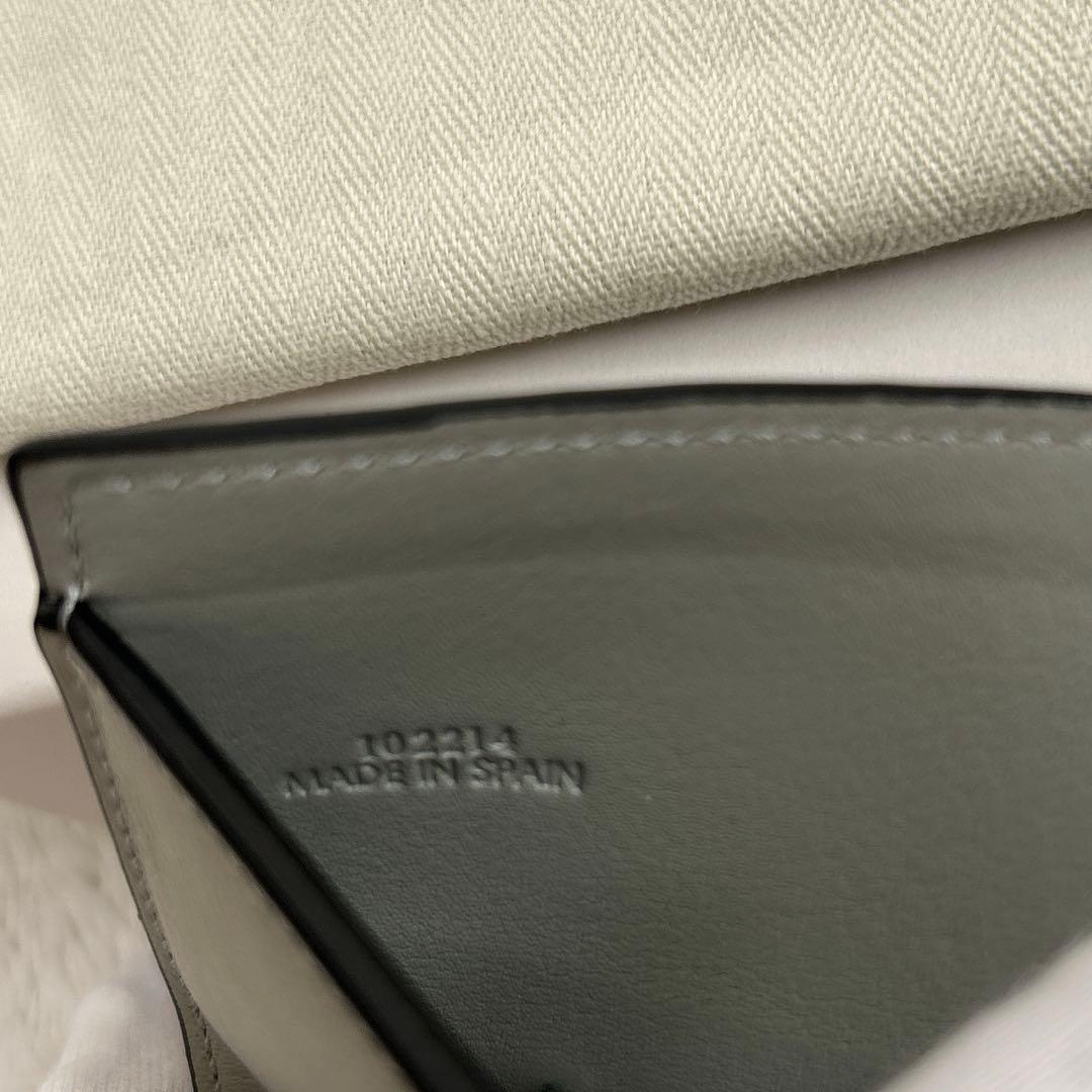【美品】ロエベ コンパクトジップウォレット　二つ折り財布 LOEWE