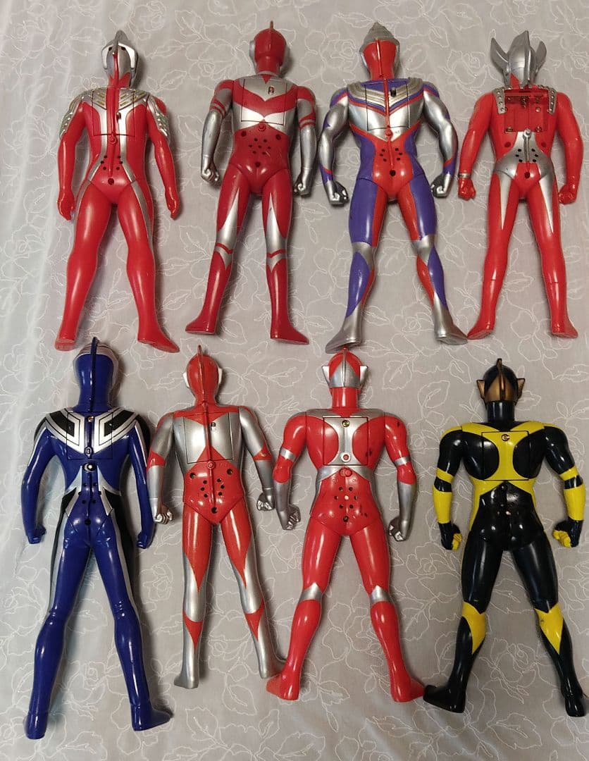 ウルトラマン　フィギュア　サウンドバトラー　16体セット