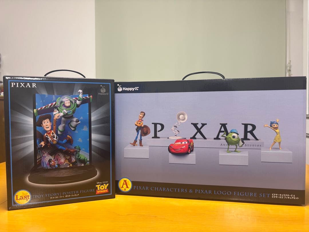 ピクサーキャラクター＆ロゴフィギュアセット