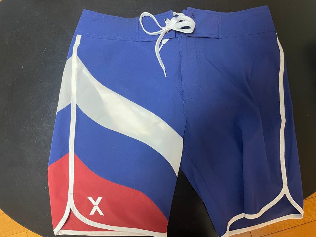 現在！タイムセール！値下げ済み！！！VEATM！！！フィジーク　サーフパンツ