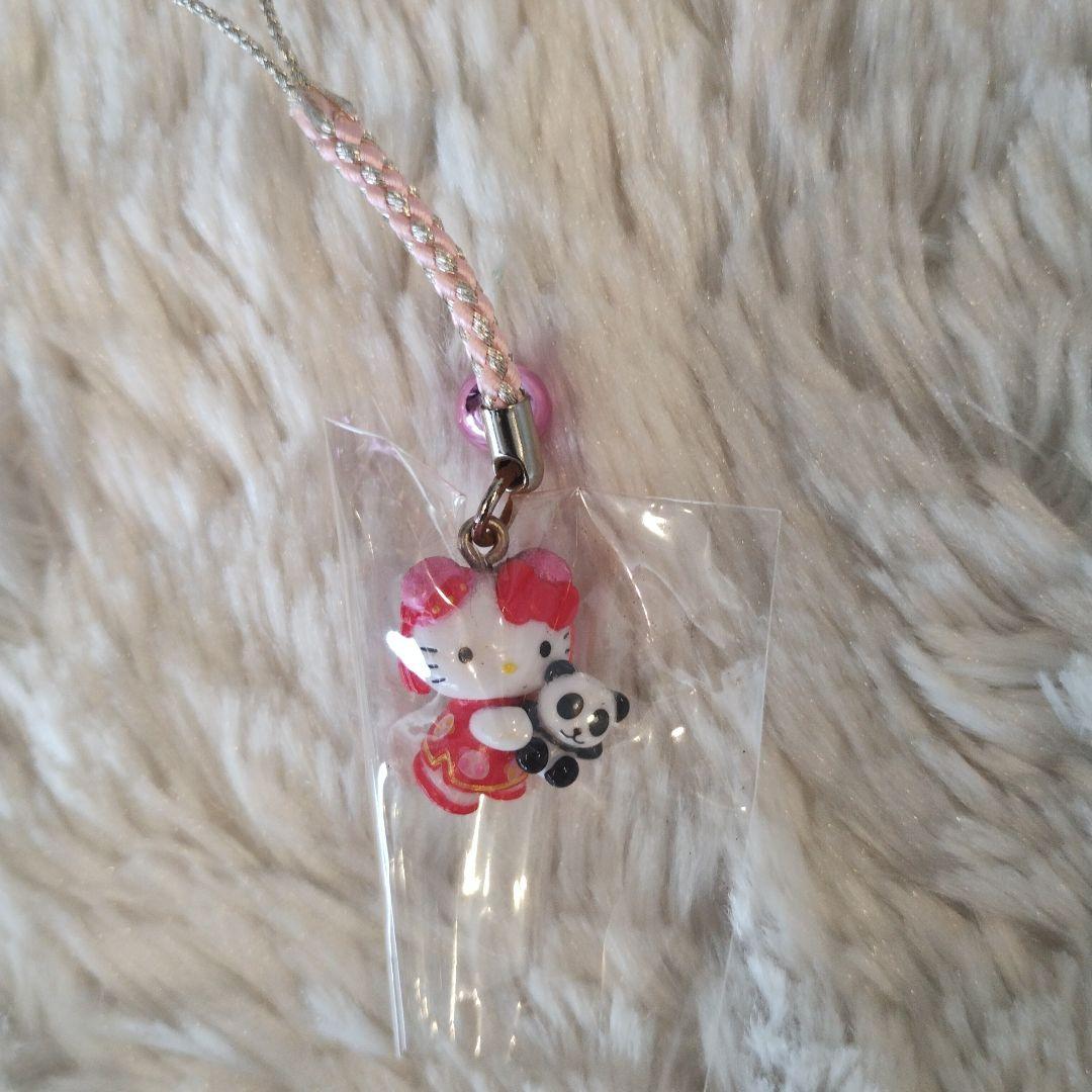 ご当地キティ 横浜限定 中華街 肉まん 獅子舞 チャイナ服 根付けストラップ