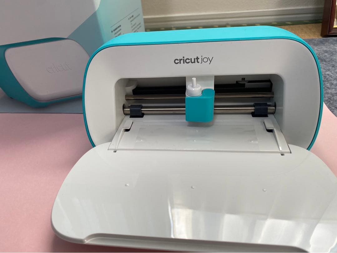 cricut カッティングマシーン