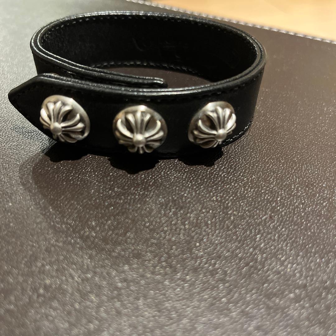 クロムハーツ 黒 レザー バングル シェルモチーフ