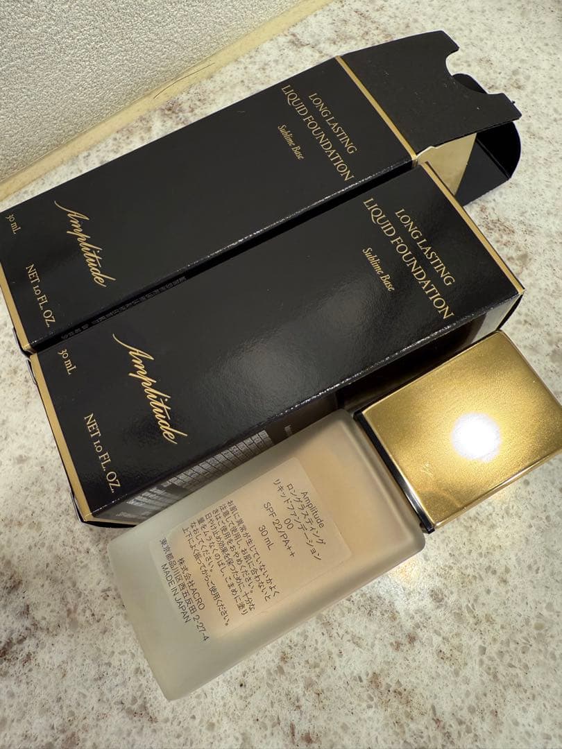 Amplitude アンプリチュード　リキッド　ファンデーション　00