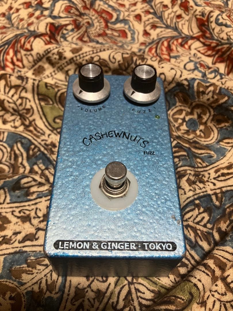 Lemon & Ginger Cashew Nuts FUZZ エフェクター
