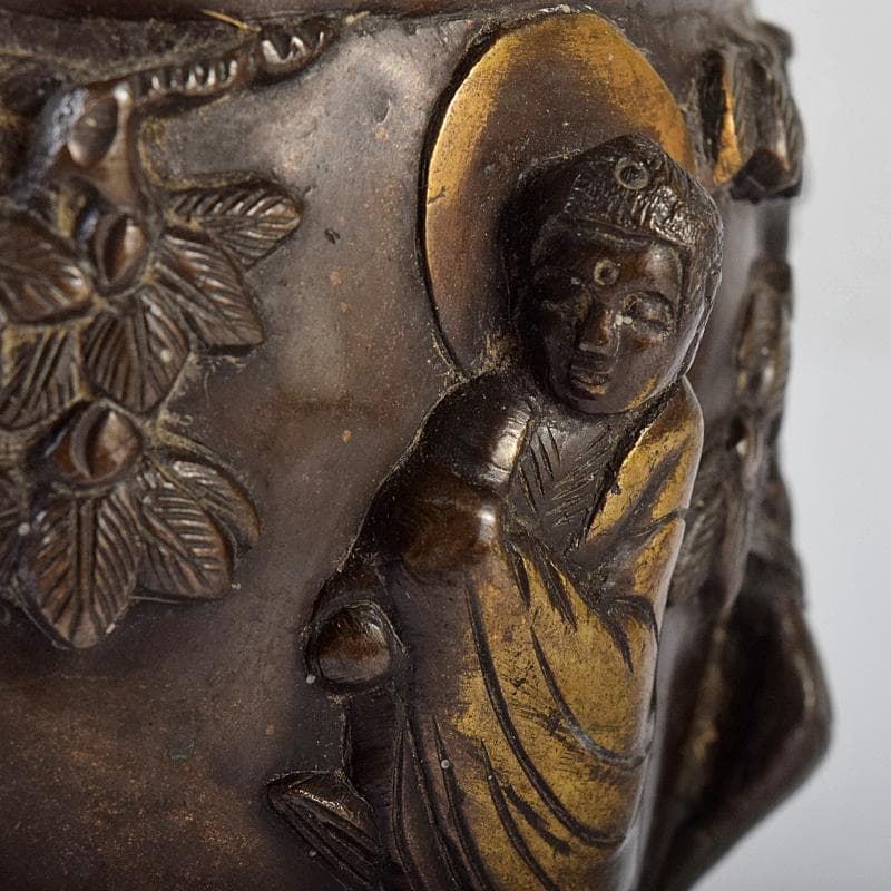 仏教美術　金工師　中尾宗貞制造　古銅　盛上彫　人物刻　花立　仏具　V　R8422