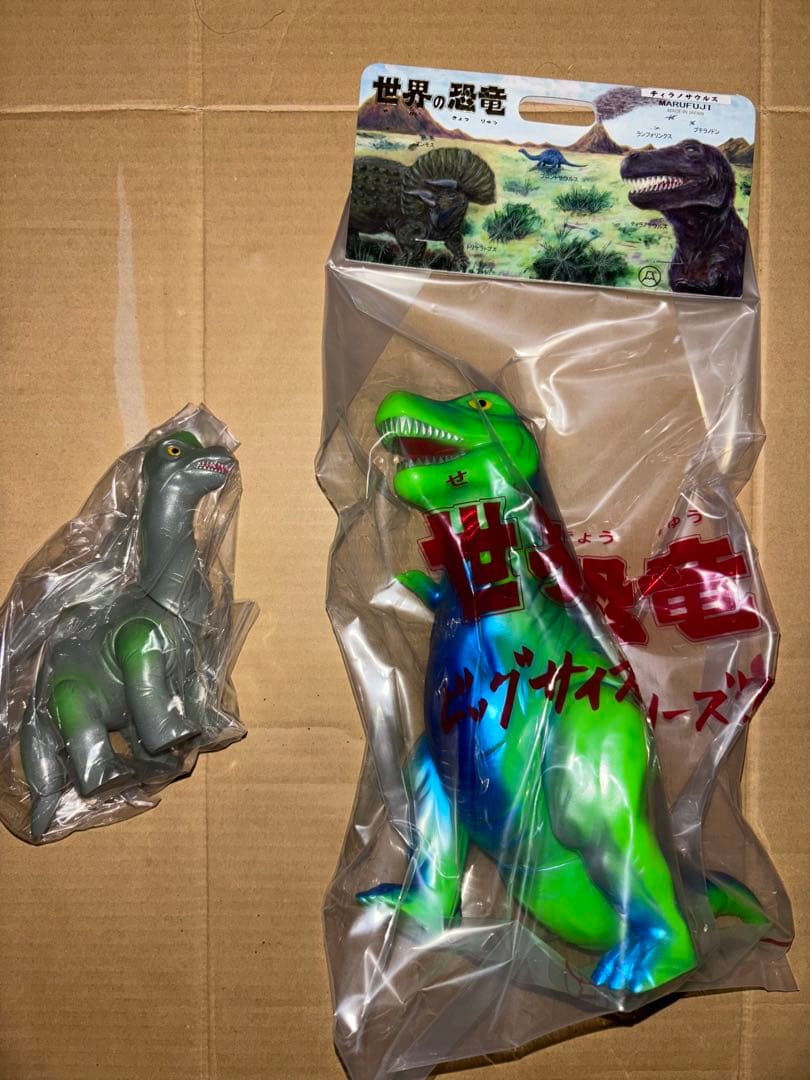 シラハマトイ ShirahamToy T-Rex ネオングリーン　おまけ付き