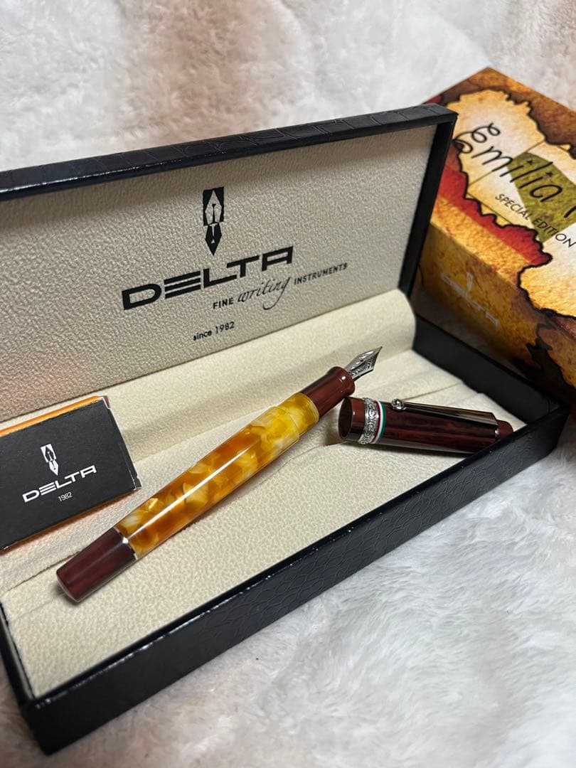 ☆日本限定50本 新品未使用 デルタ 万年筆 エミリアロマーニャ ニブF☆