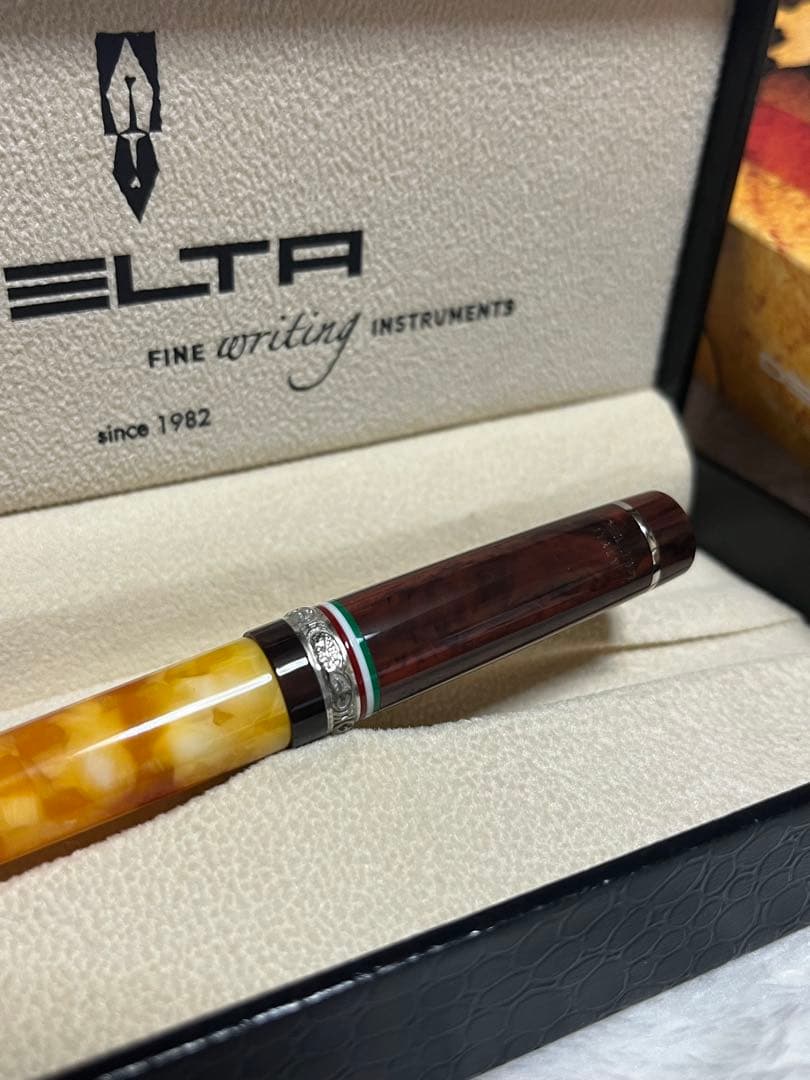 ☆日本限定50本 新品未使用 デルタ 万年筆 エミリアロマーニャ ニブF☆