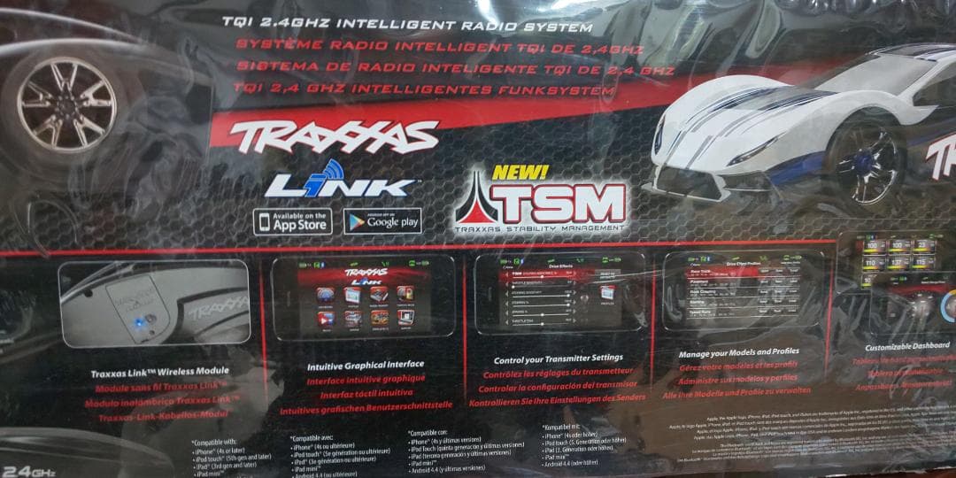 トラクサス 1/7 ラジコンカー X0-1 箱付き開封済み未走行