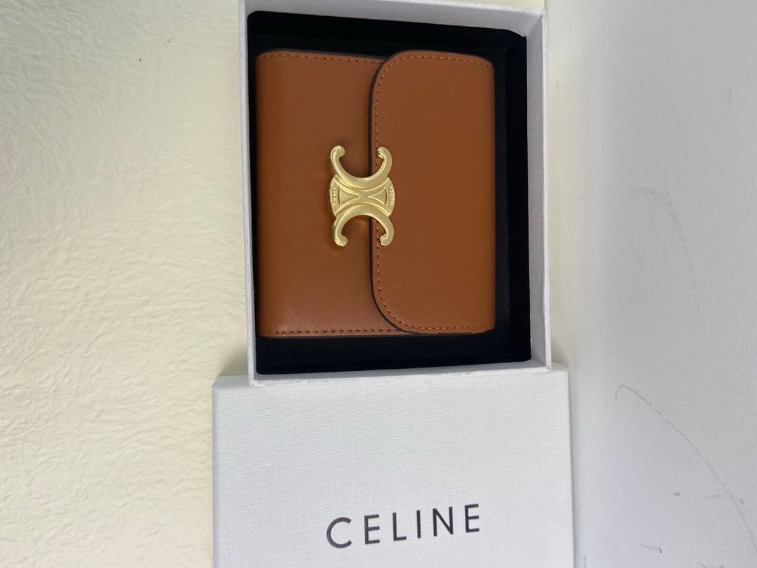 美品✨送料込み CELINE セリーヌ　ブラウン 三つ折り財布