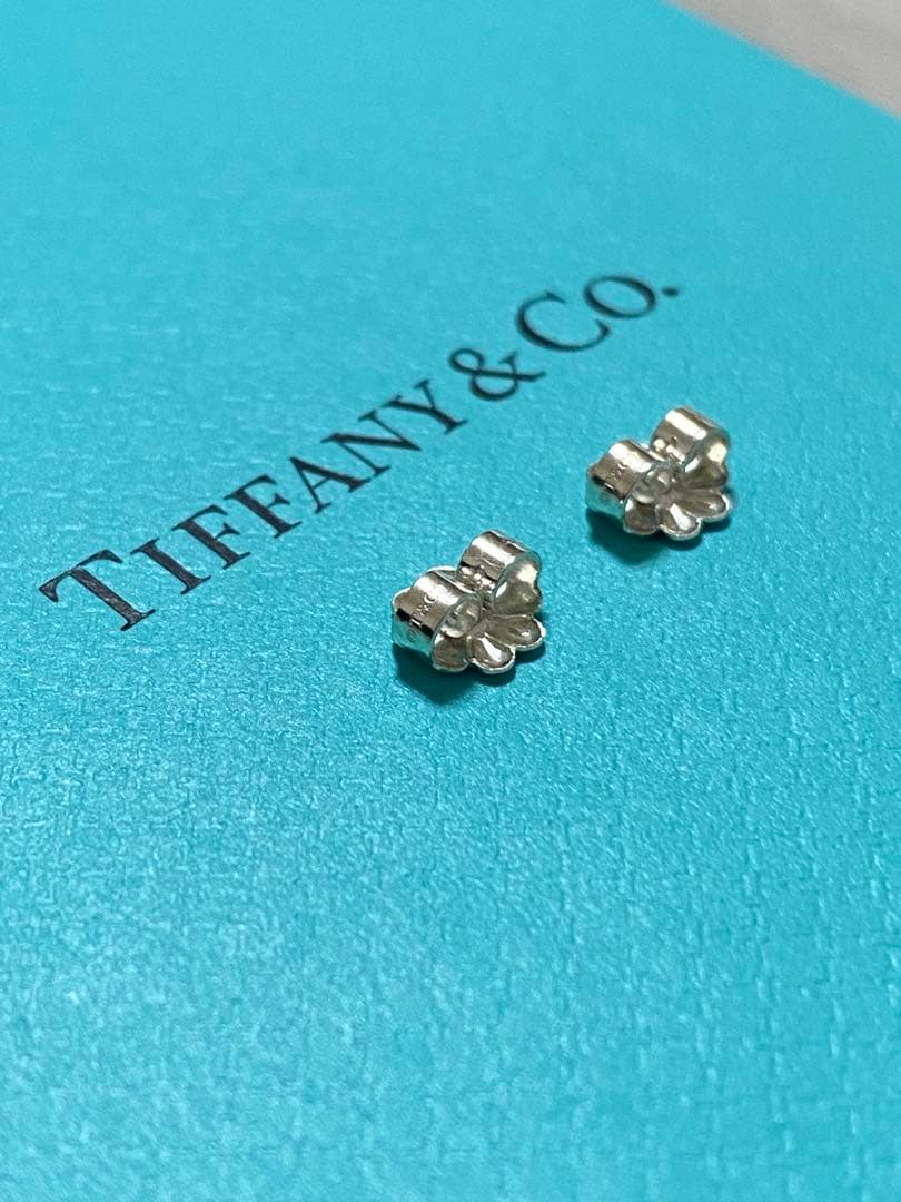 Tiffany & Co. （両耳用）シルバー フープピアス1837スモール