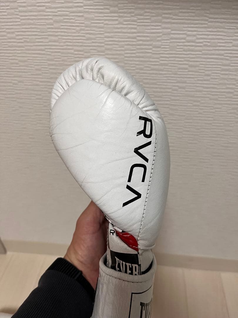RVCA & EVERLAST 14 oz ボクシンググローブ 中古品