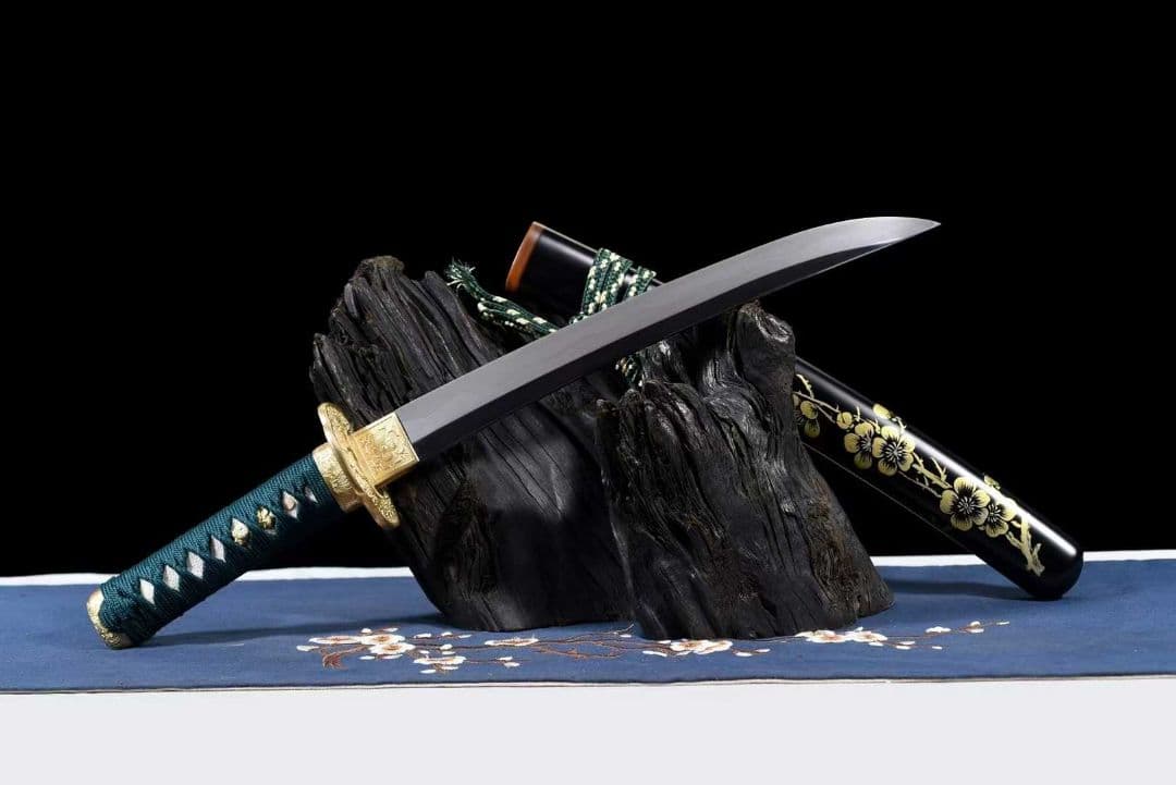 【梅の花】古兵器 刀装具 日本刀　模造刀 居合刀 武士道 鑑賞用 肋差 短刀