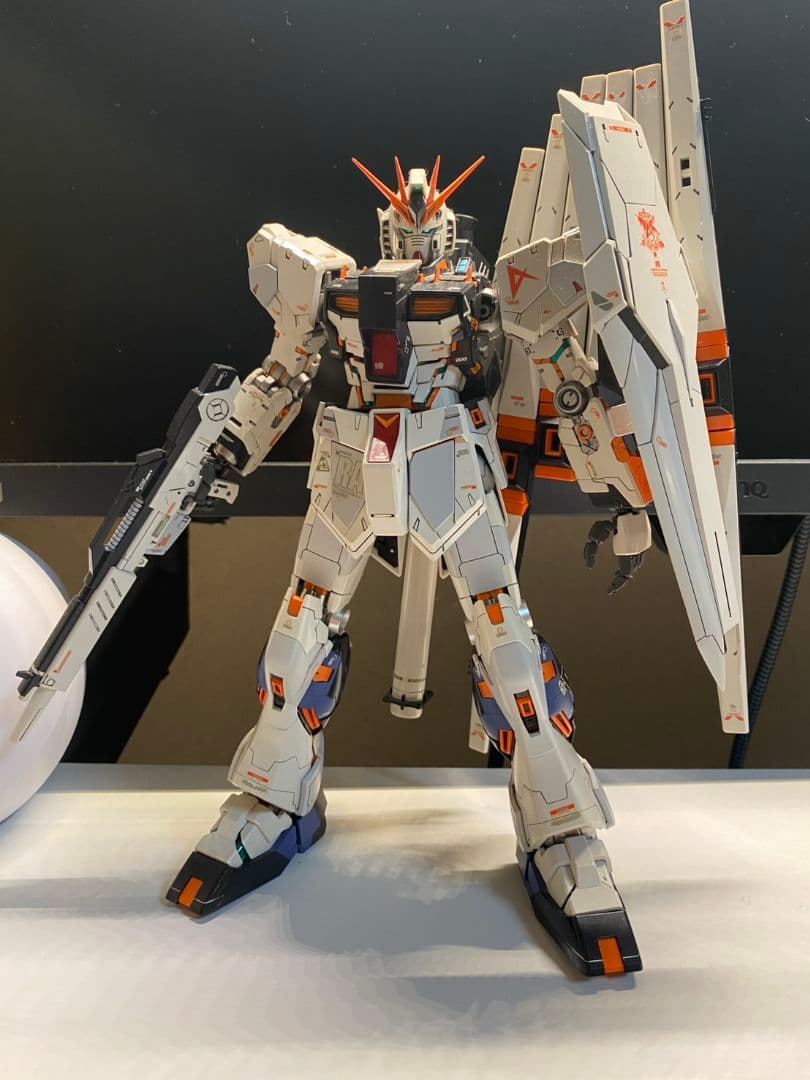 MG 1/100 ニューガンダム　νガンダム　Ver.Ka　完成品　部分塗装