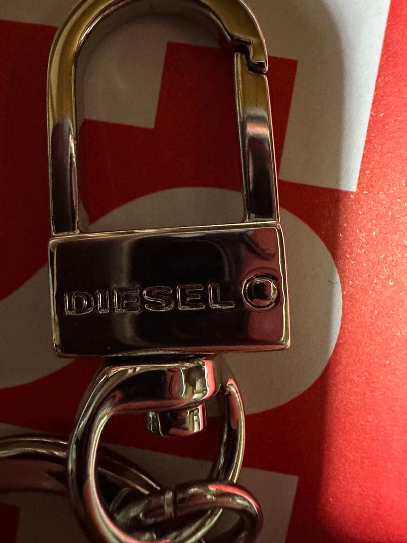 美品 ディーゼル diesel キーケース 本革 Dロゴ 6連 カーキ