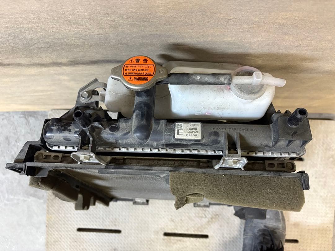 LA600S/LA610S タント 純正 ラジエーター コンデンサー セット