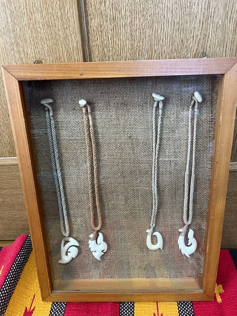 ハワイアンインテリア　ボーンフック　ボーンカービング