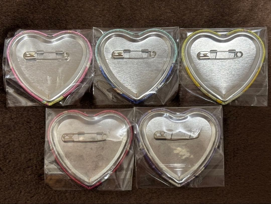 プリキュアマルイハート缶バッジ　ジャンプ　はな　さあや　ほまれ　えみる　ルールー