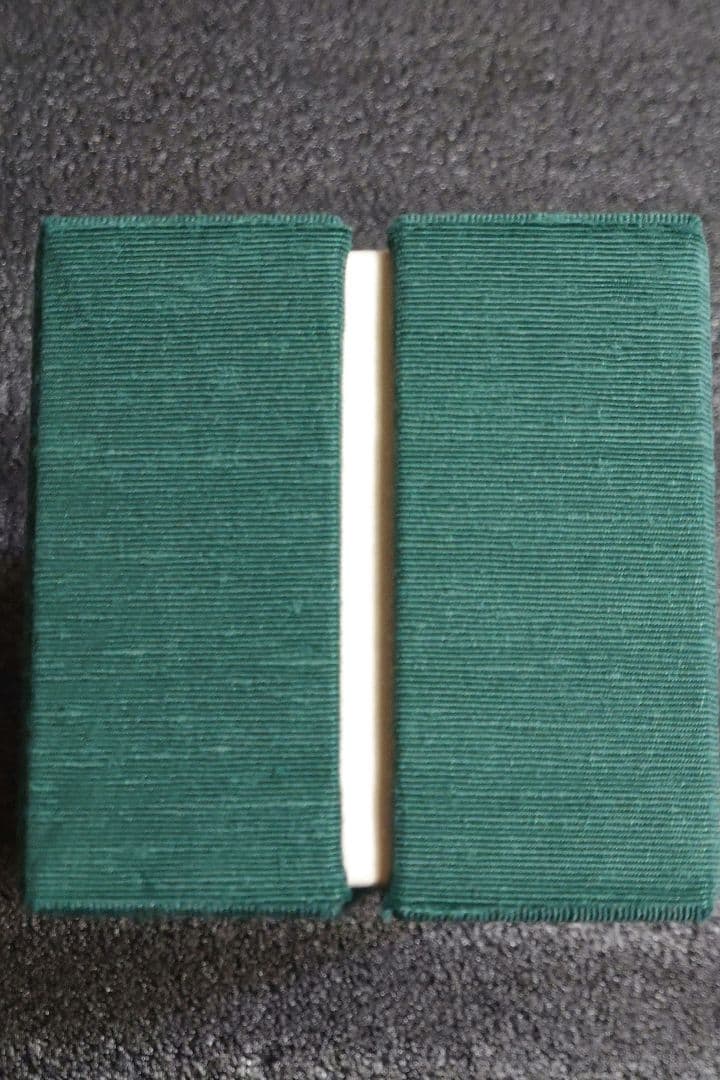 サントリー　白州　25年　空箱　白箱ウレタンあり　Suntory