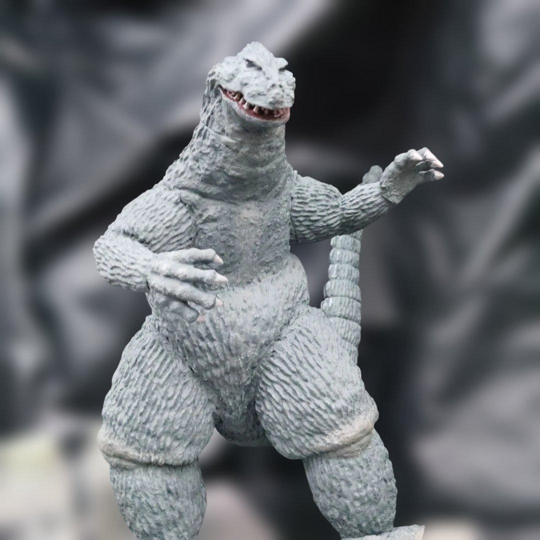 イノウエアーツＮATOキンゴジ。組み立て塗装済。ジオラマ付き！