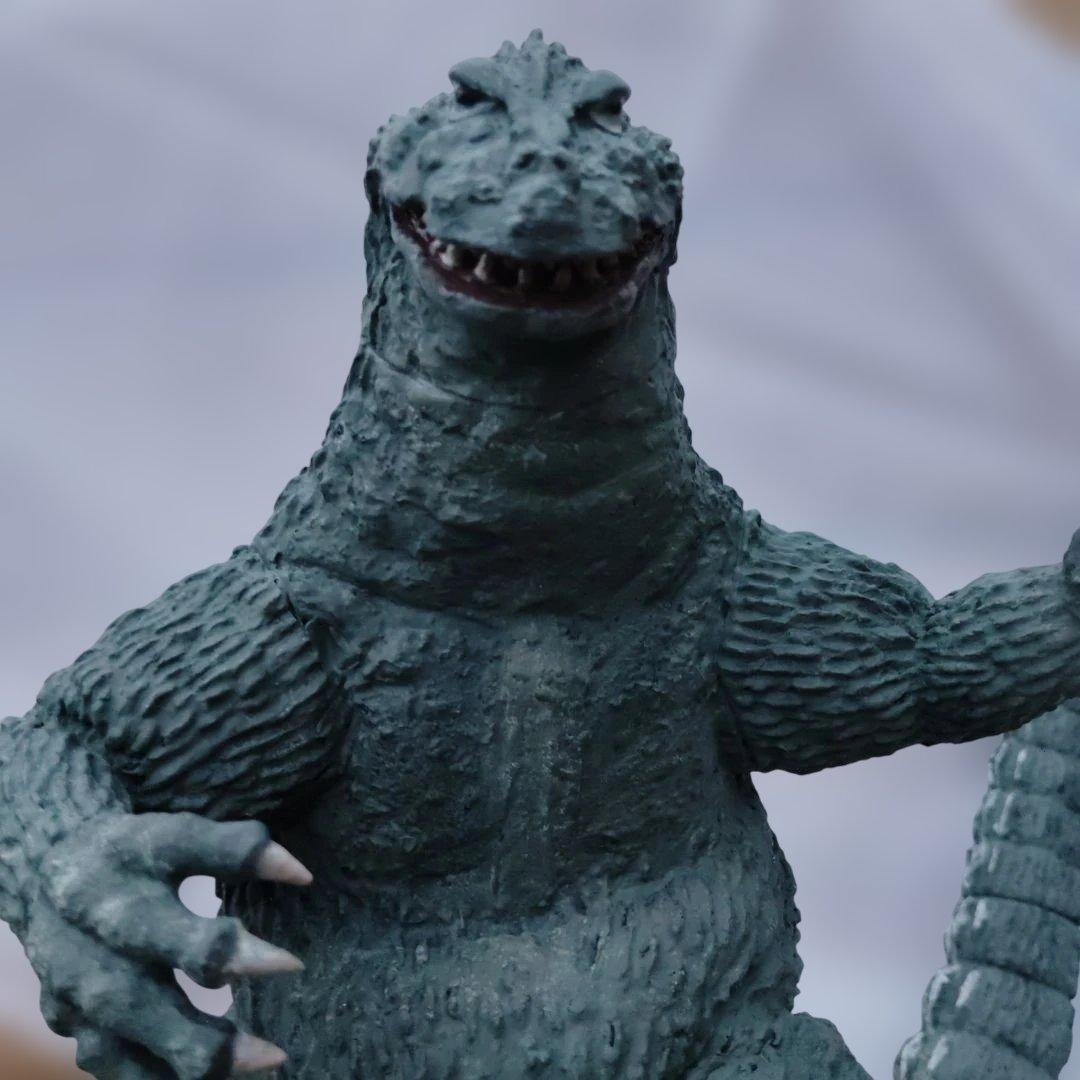 イノウエアーツＮATOキンゴジ。組み立て塗装済。ジオラマ付き！