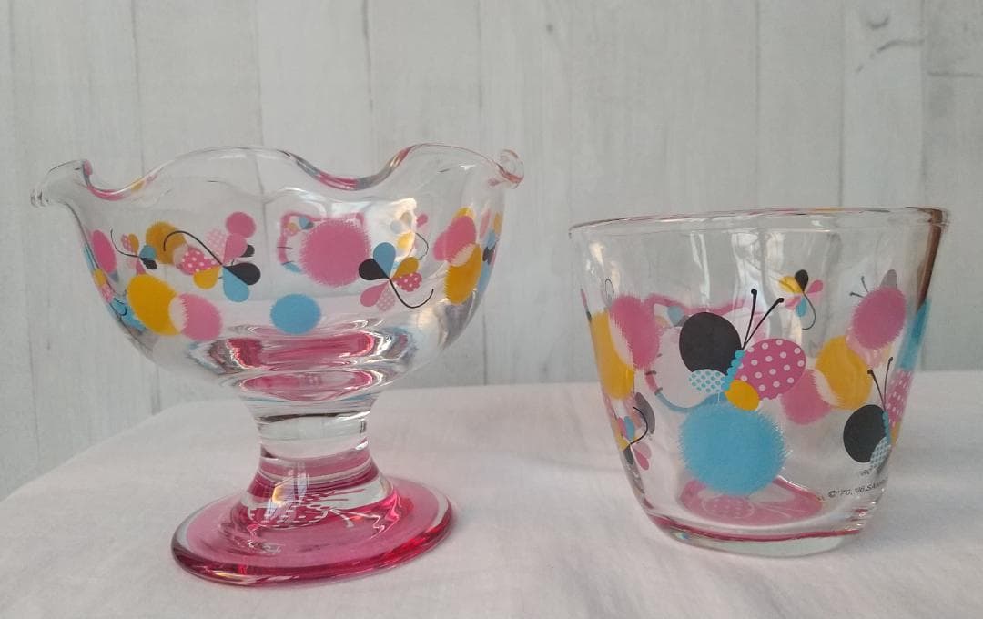 キティ　デザートグラス　ガラスボウル　皿　食器　蝶　クローバー　箸スプーン付き