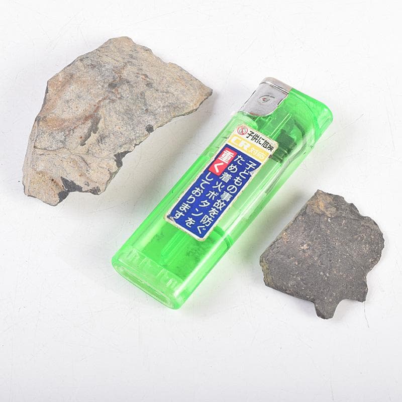 群馬県藤岡市近郊出土　後期旧石器時代　剥片石器　18点まとめて　C　R9313