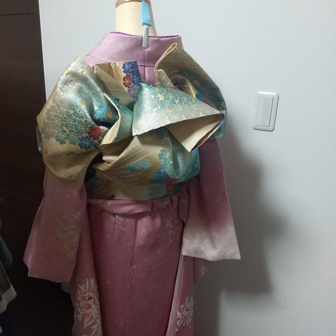 桜色の振袖 菊花紋様