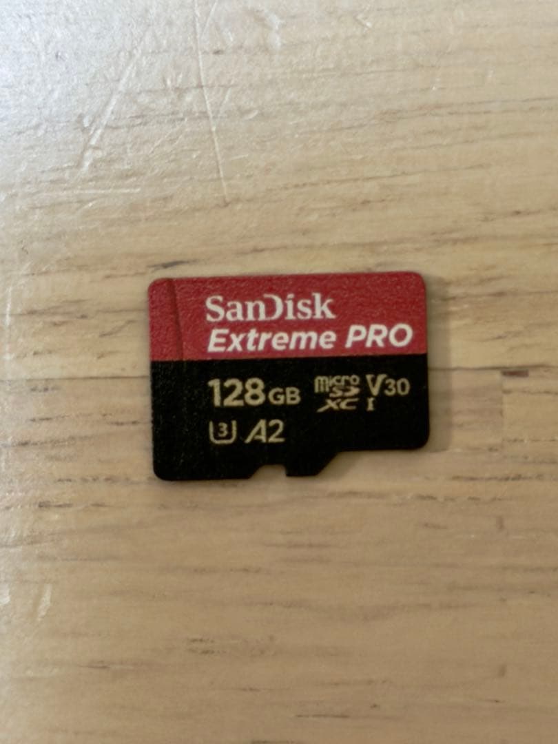 DJI OSMO POCKET3 クリエイターコンボ SDカード付き