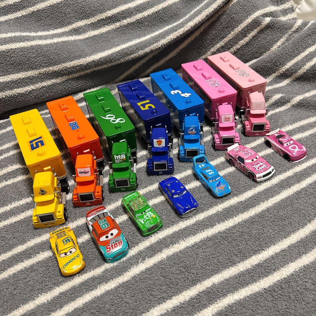 カーズ　トレーラー　ミニカー　セット