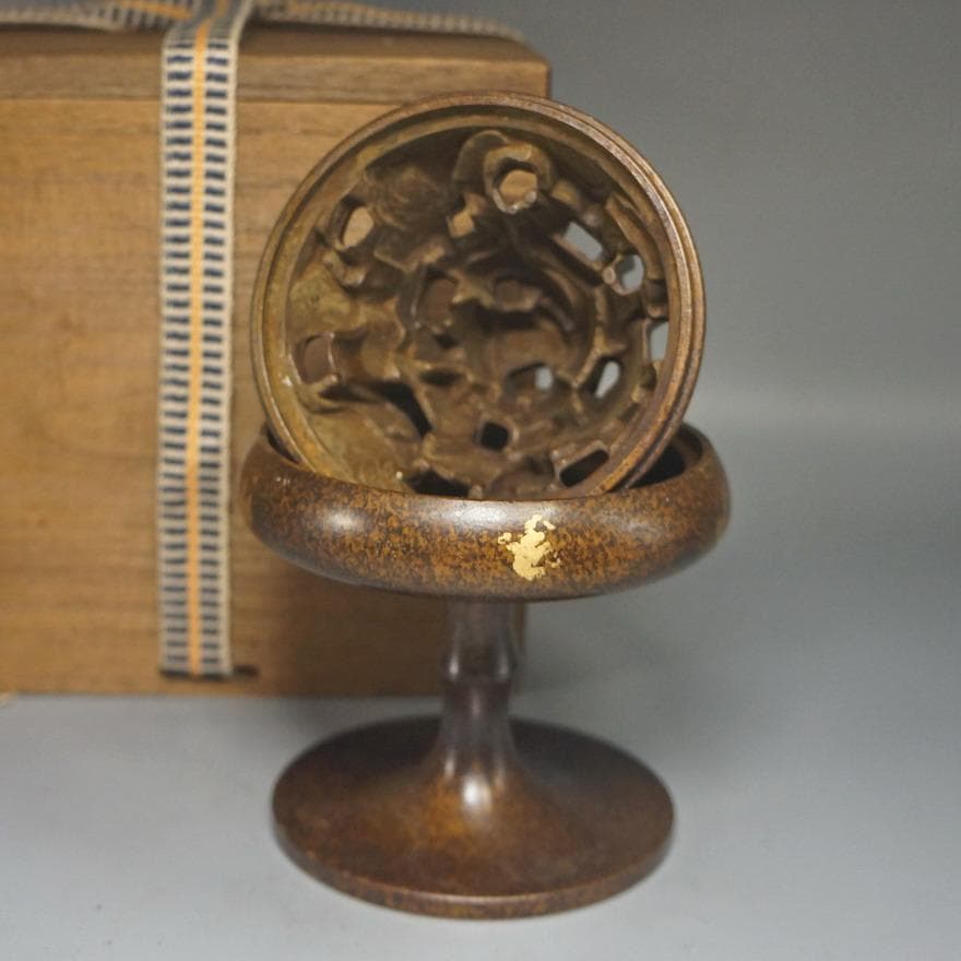 山形銅製品線香立て 木箱付き