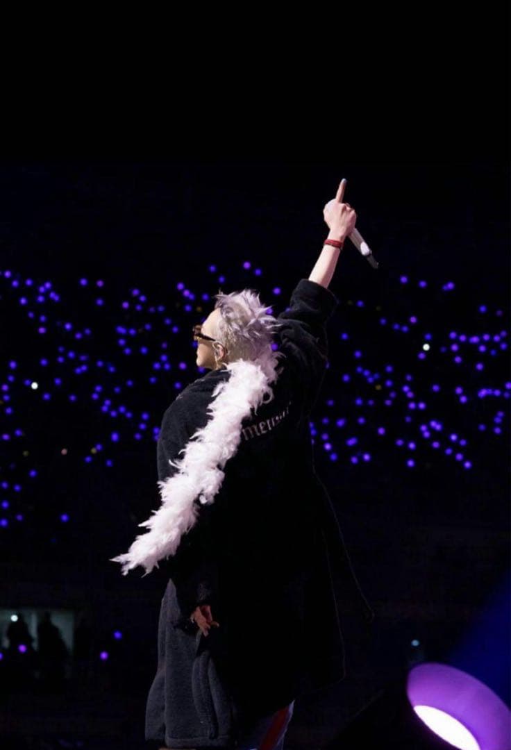 G-DRAGON 2025 WORLD TOUR ローブ