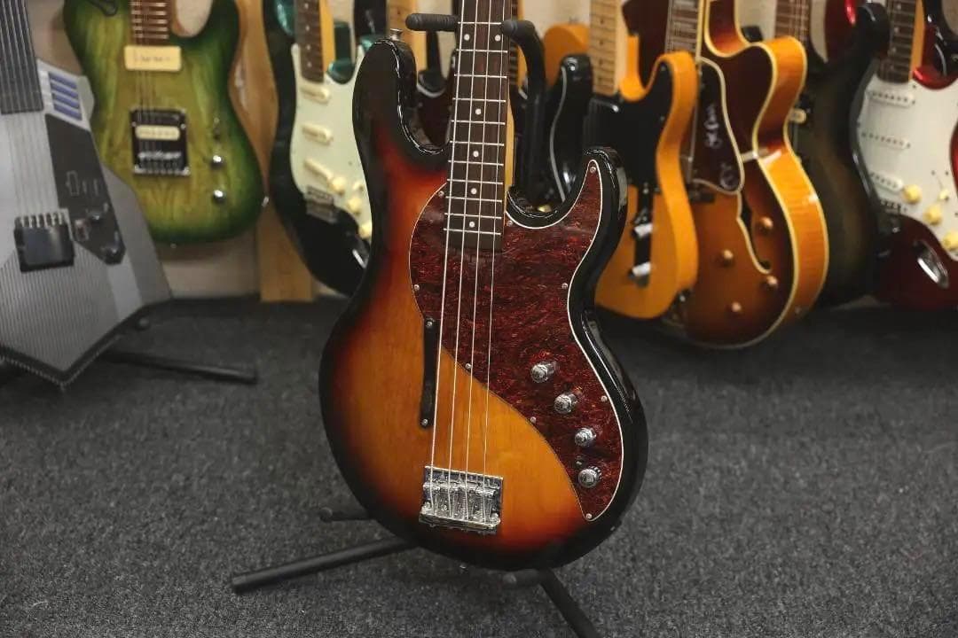 【9034】 Line6 Variax Bass 700 バリアックス ベース