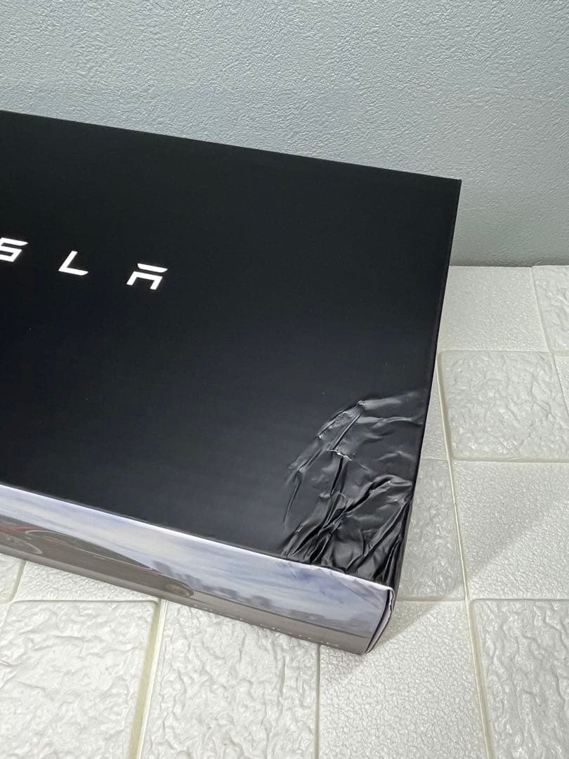 ミニカー　1/18 テスラ　モデル3 ブラック