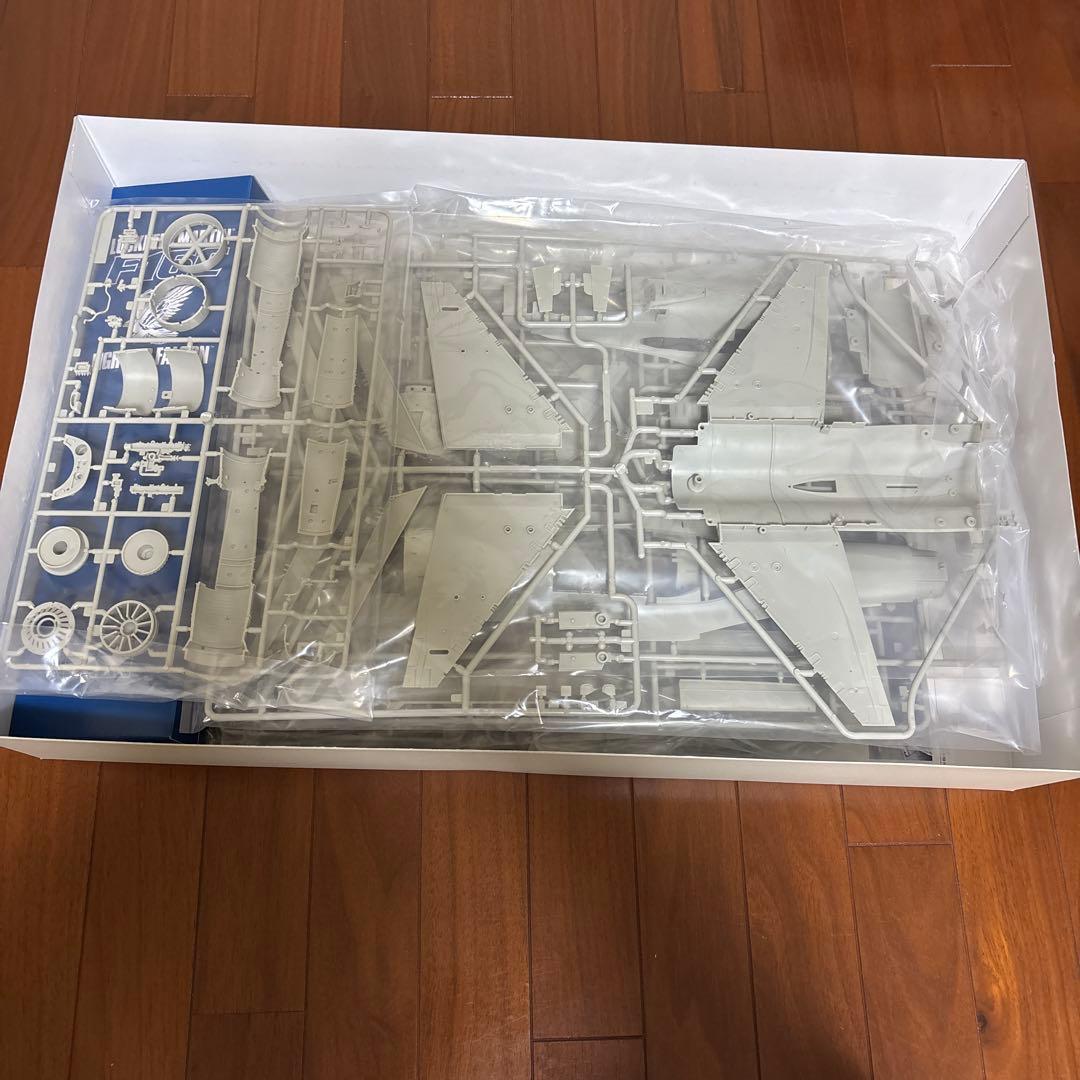 TAMIYA F16CJ 1/32プラモデル 開封しましたが箱と中身は新品です。