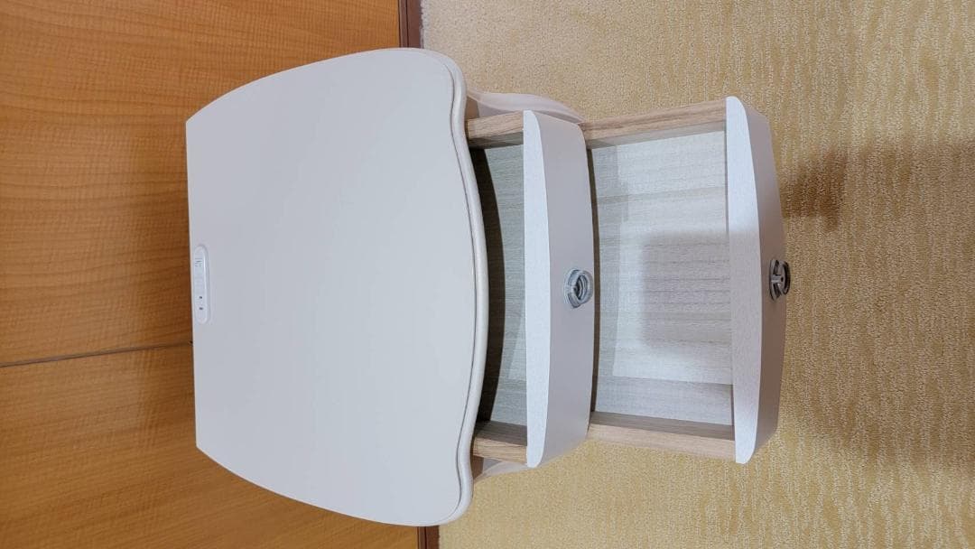 【美品】カンティーニュ　ナイトテーブル（フットライト付き）