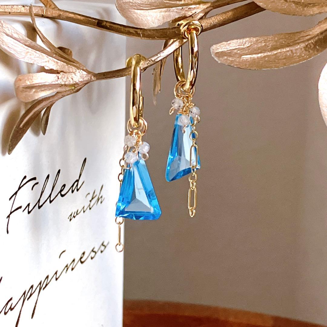 ポメころび◆スイスブルートパーズ×ホワイトジルコンフープイヤリング