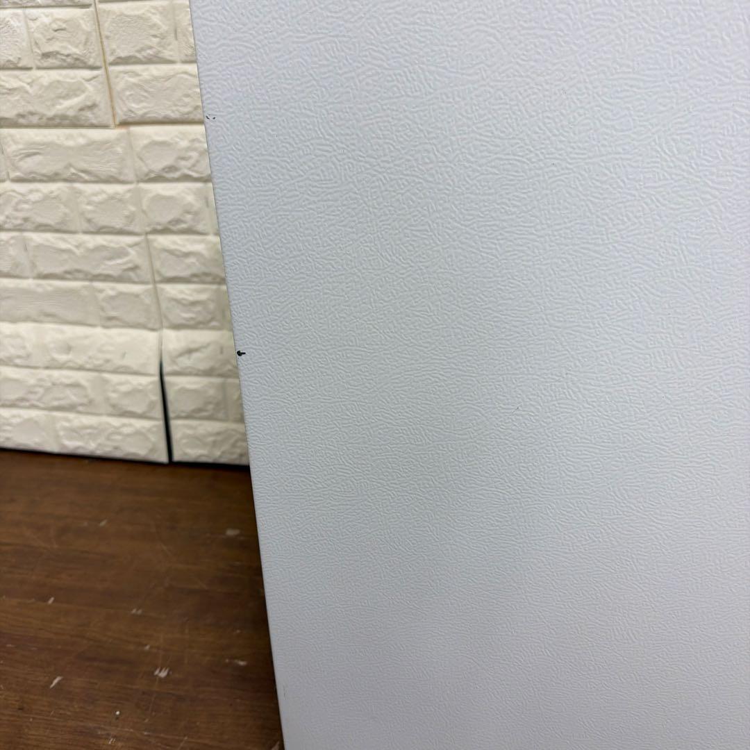 送料無料2023年式　HF-A61W Hisense 冷凍庫 ホワイト