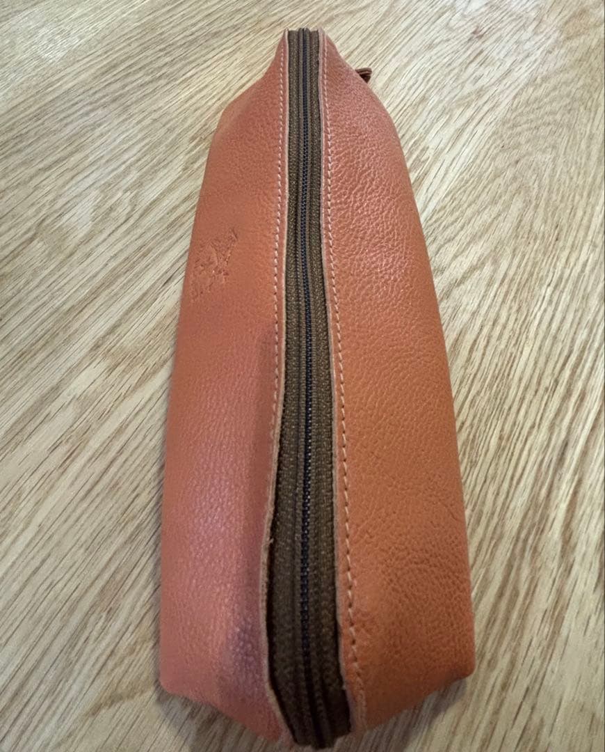イルビゾンテ⭐︎IL BISONTE⭐︎レザー　ペンケース