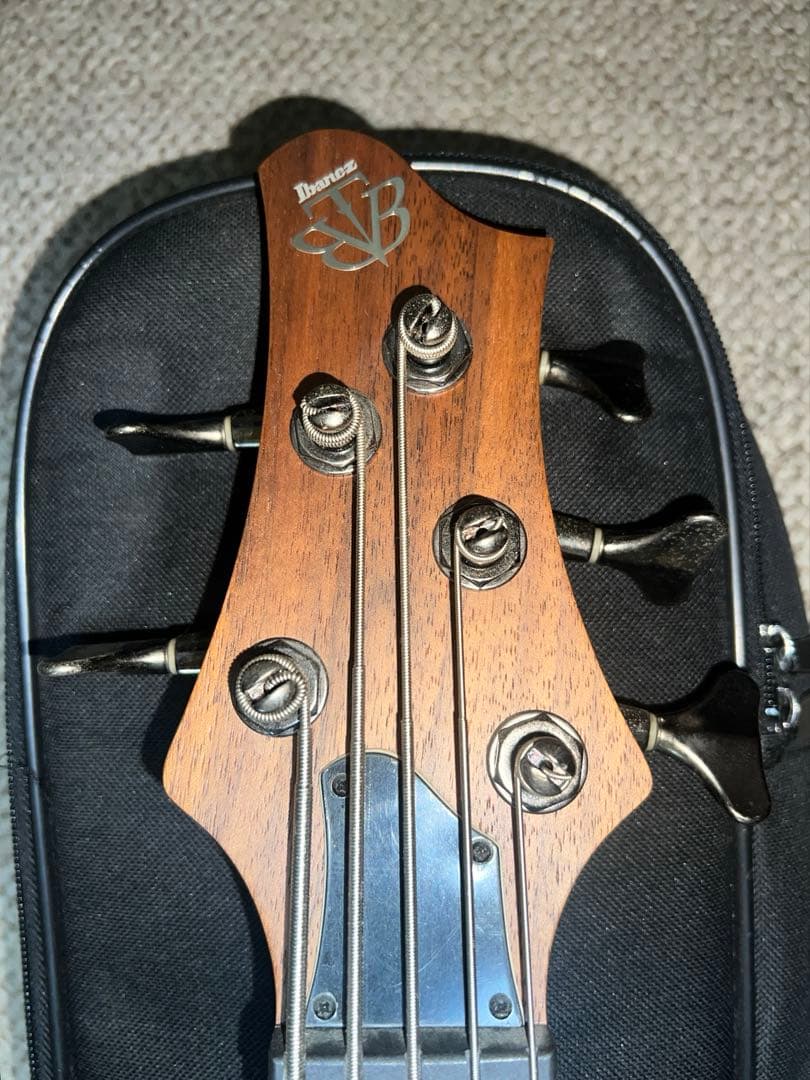 Ibanez 5弦ベース BTB 675