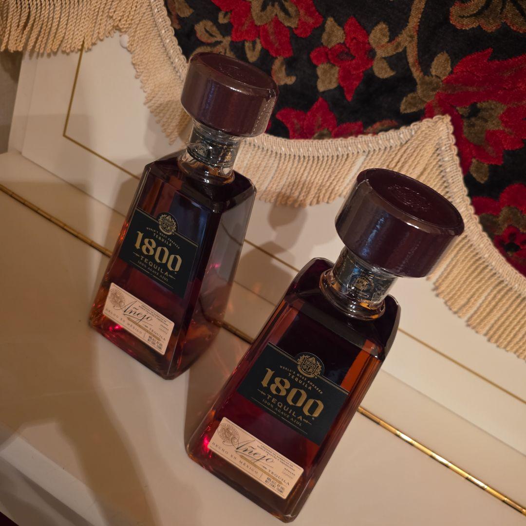 [入手困難 ] クエルボ 1800 アネホテキーラ <2本セット> !