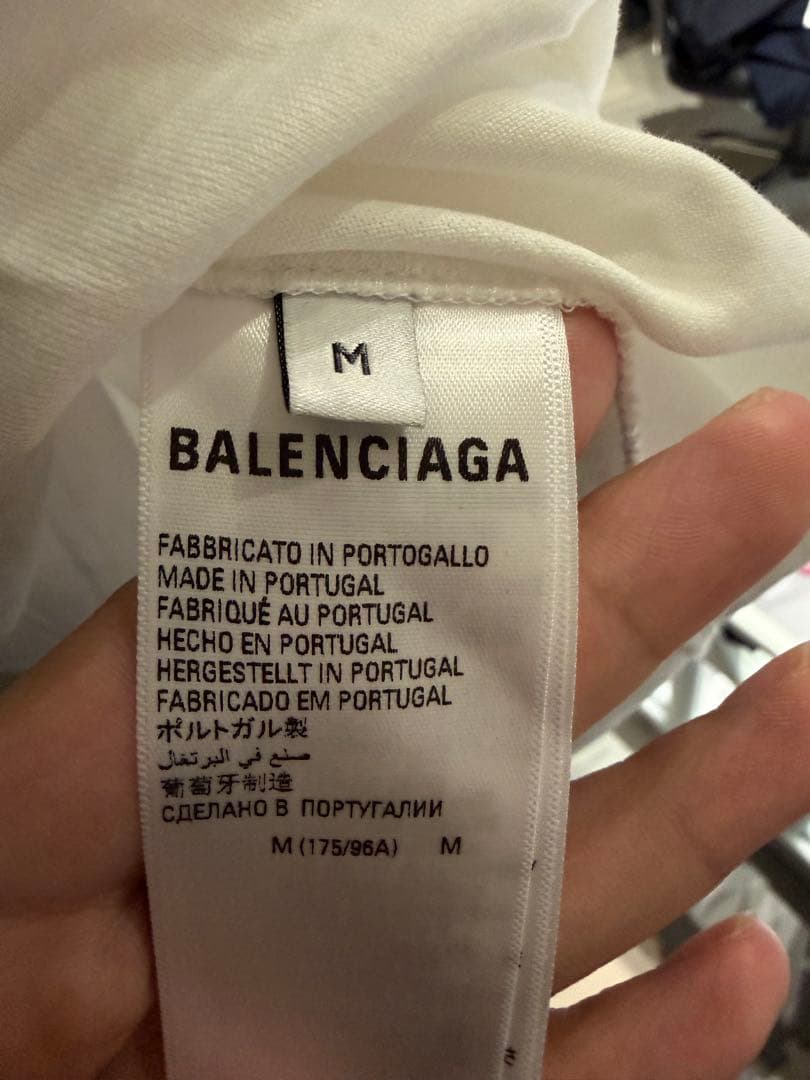BALENCIAGA Garde-Robe ミディアムフィットTシャツです。