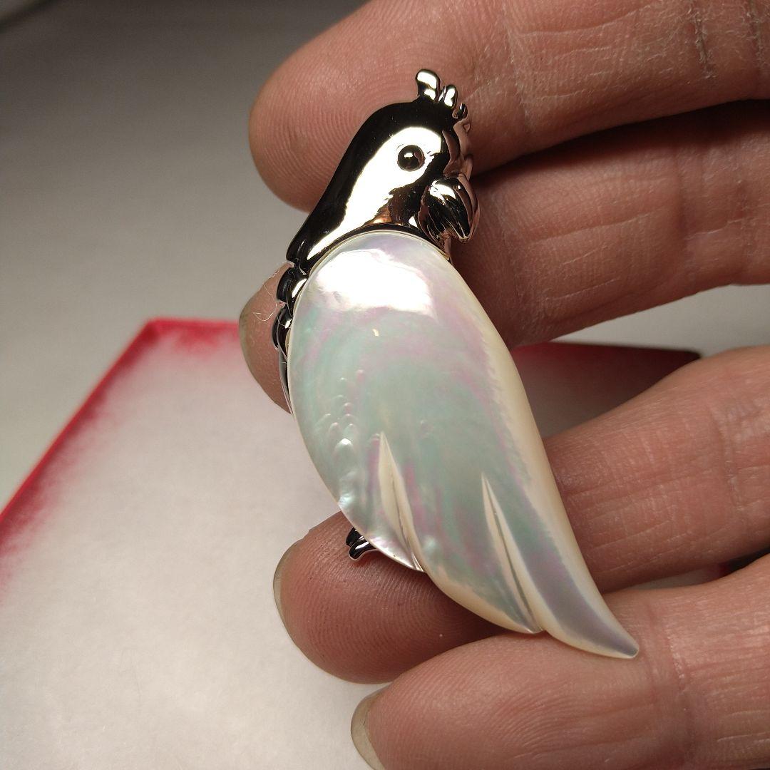 TASAKI 鳥の形 ブローチ　真珠　貝　螺鈿