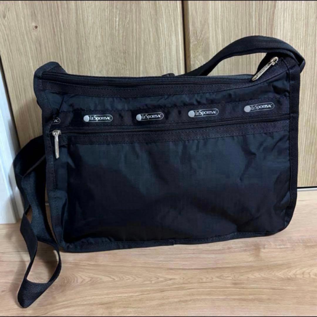 LeSportsac ショルダーバッグ ブラック ポーチ付き