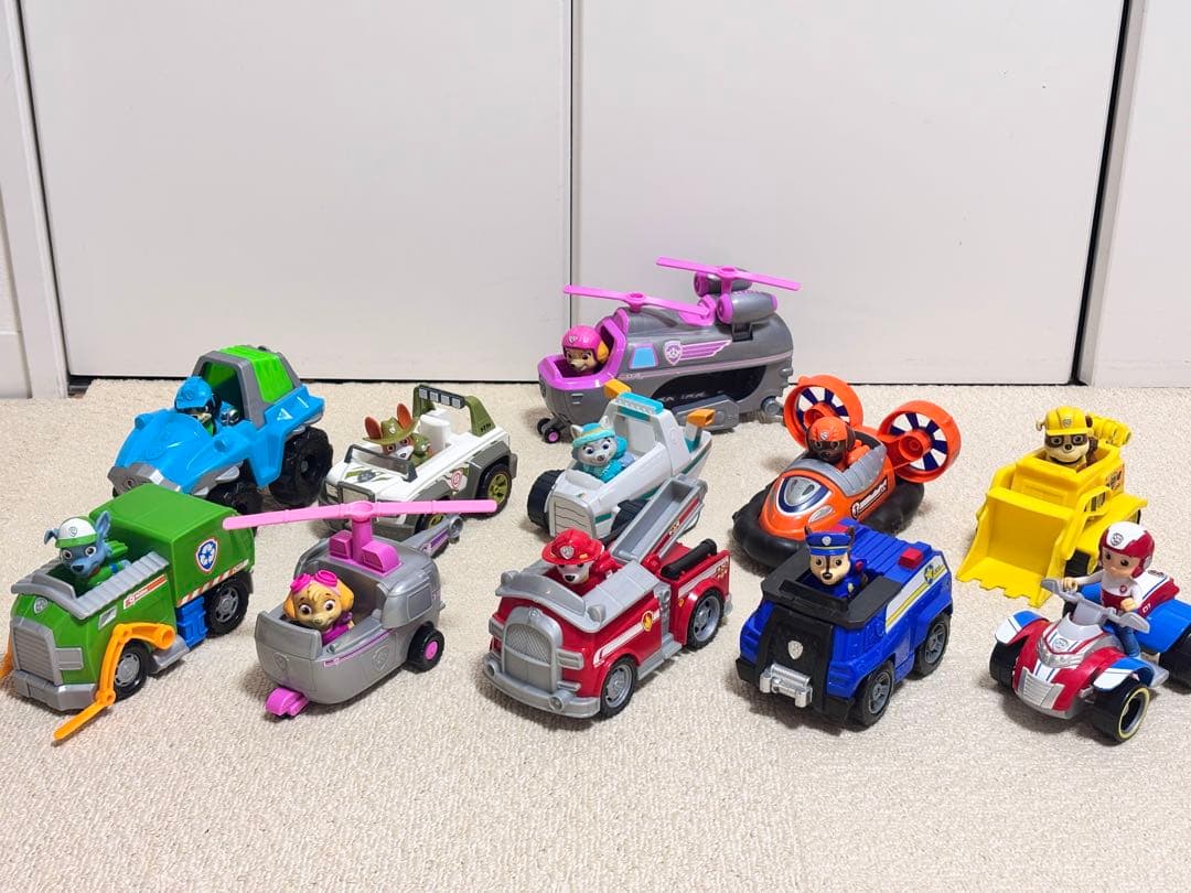 【まとめ売り】パウ・パトロール　ベーシックビークル+アルティメットヘリ