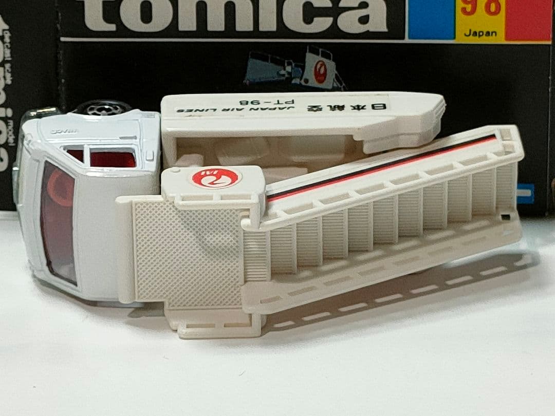 黒箱トミカ 98 JAL日本航空タラップカー　美品　日本製