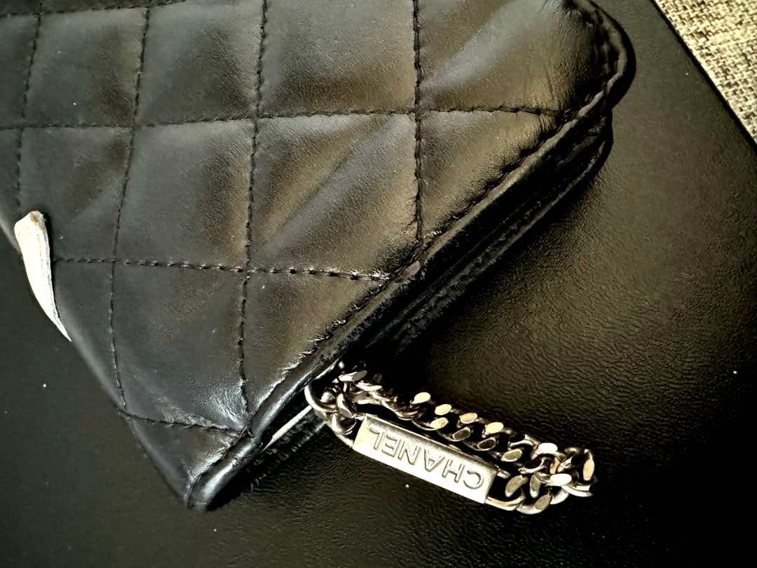 美品♪ CHANELシャネル 限定品カンボン　二つ折り財布　シリアルシール付き！